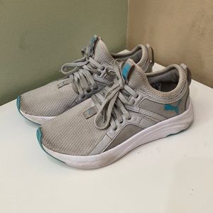 Puma Light Grey with Turquoise Accent Sneakers. Size 3.5